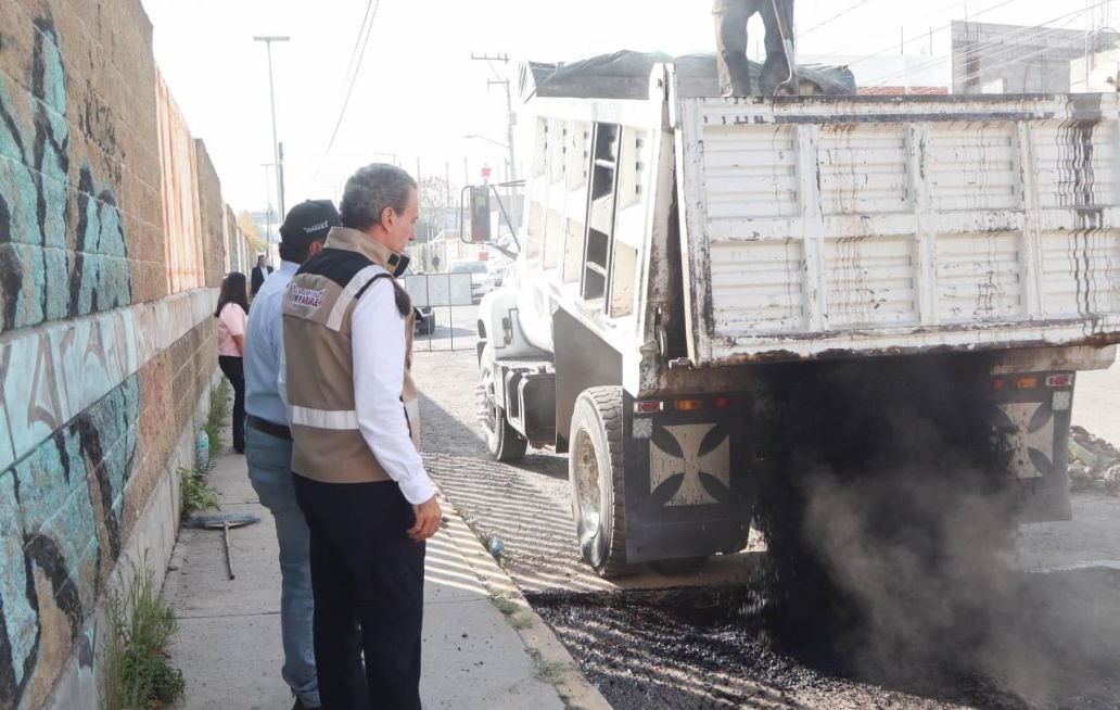El Gobierno de la Ciudad de Puebla mejora las vialidades de la capital con el programa de bacheo permanente El Gobierno de la Ciudad de Puebla mejora las vialidades de la capital con el programa de bacheo permanente