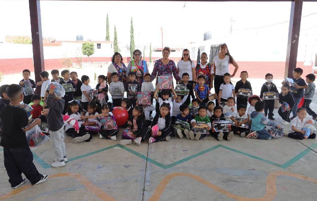 DIF Cuautlancingo lleva alegría a niñas y niños del municipio por el Día de la Niñez