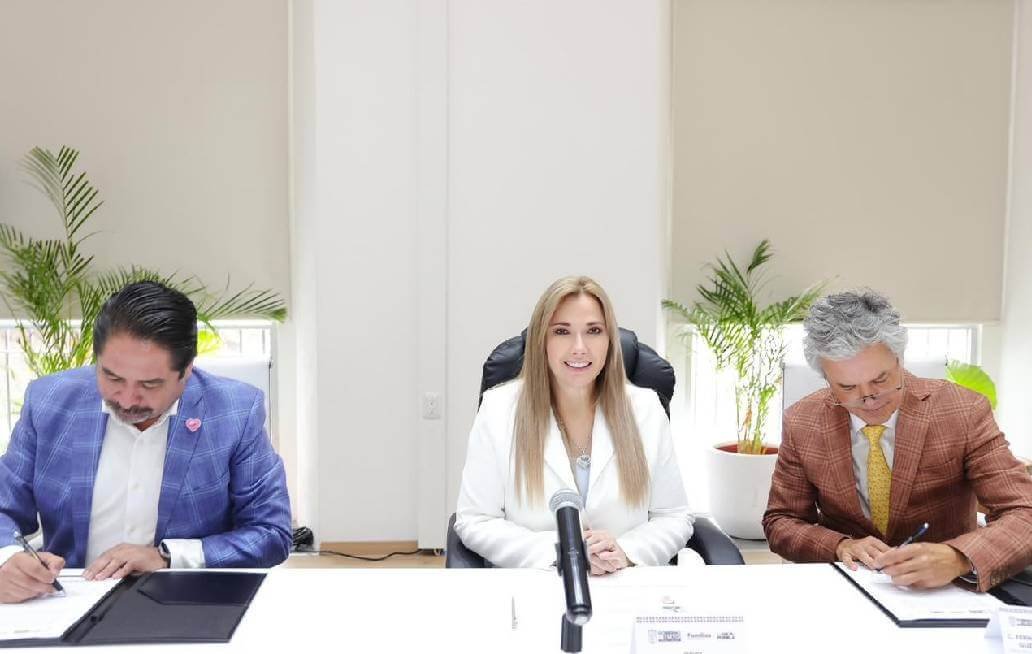 Firma SEDIF Puebla convenios estratégicos en beneficio de familias poblanas Con el propósito de fortalecer la atención a sectores prioritarios y ampliar las oportunidades de desarrollo para las familias poblanas, el Sistema Estatal para el Desarrollo Integral de la Familia (SEDIF) firmó convenios de colaboración con la Junta para el Cuidado de las Instituciones de Asistencia Privada del Estado de Puebla, que preside Fernando Guzmán Bretón y con el Colegio de Bachilleres del Estado de Puebla