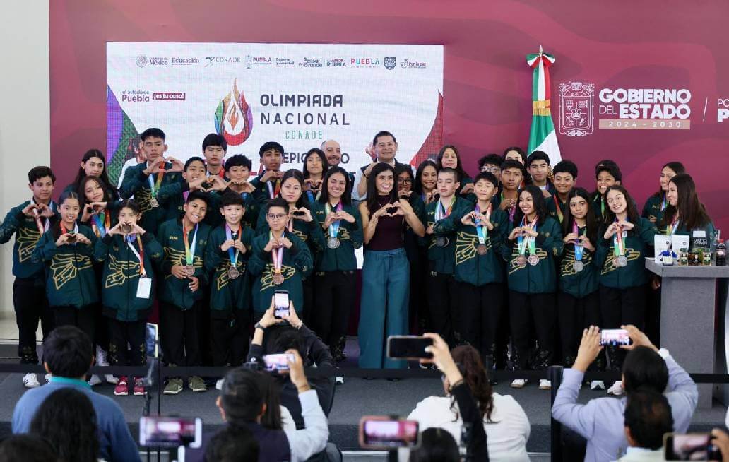 Gobierno de Puebla premia el esfuerzo de atletas poblanos en Olimpiada CONADE 2026 Gobierno de Puebla premia el esfuerzo de atletas poblanos