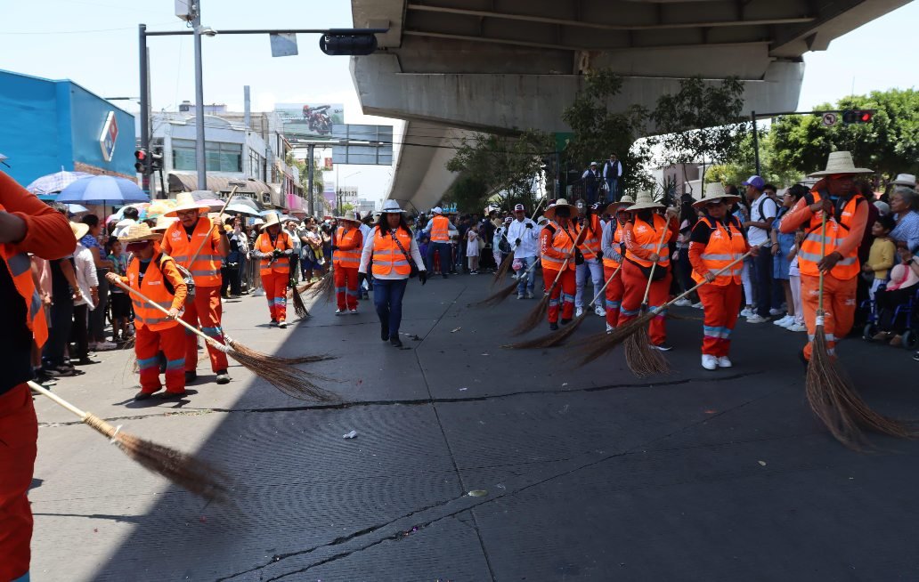Gobierno de la Ciudad de Puebla garantiza limpieza en desfile del 5 de mayo Gobierno de la Ciudad de Puebla garantiza limpieza en desfile del 5 de mayo