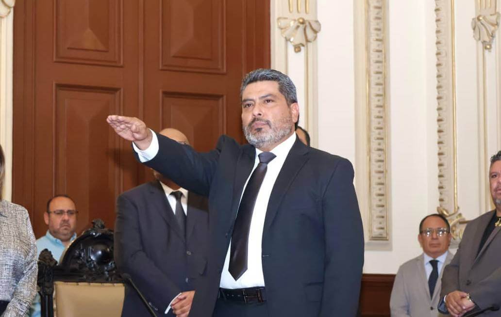 Nombra Cabildo a Alfonso Aguilar como secretario del Ayuntamiento de Puebla