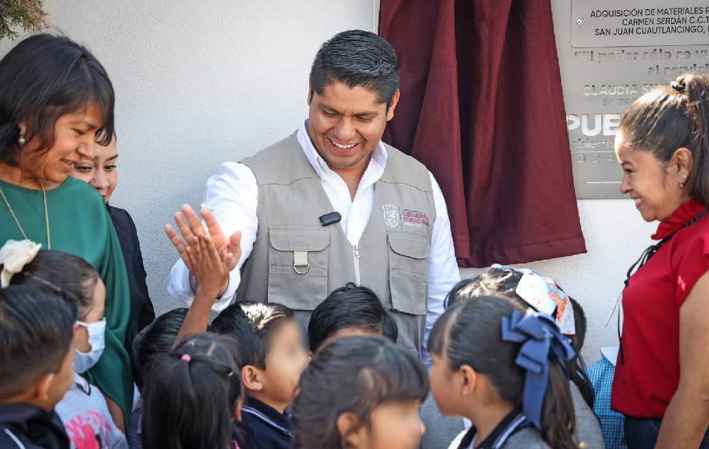 Omar Muñoz dignifica espacios educativos en Cuautlancingo Omar Muñoz dignifica espacios educativos en Cuautlancingo