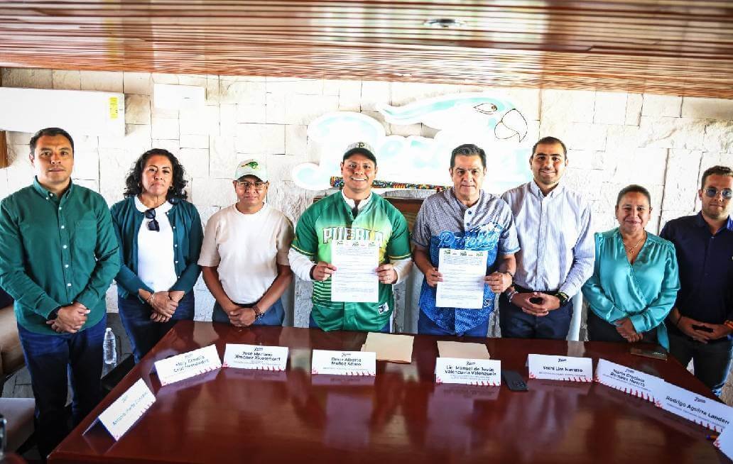 Omar Muñoz refrenda alianza con Pericos de Puebla Omar Muñoz refrenda alianza con Pericos de Puebla