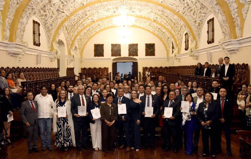 Reconoce Rectora Lilia Cedillo esfuerzo y compromiso