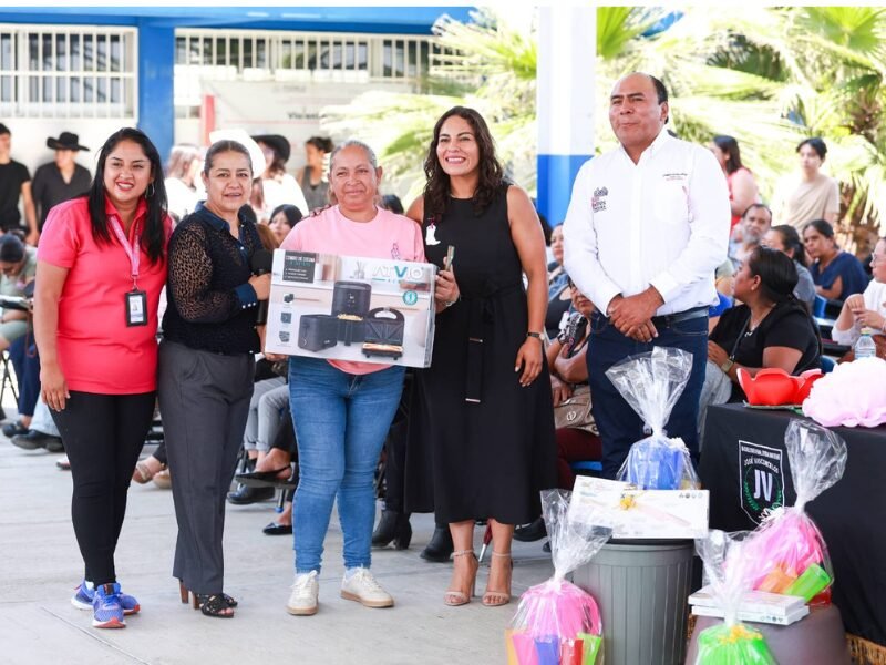Presidenta municipal de San Andrés Cholula reconoce a madres