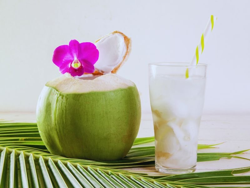 agua de coco.