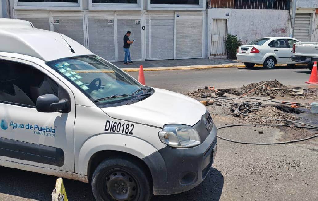  Agua de Puebla perfora vialidades recientemente pavimentadas