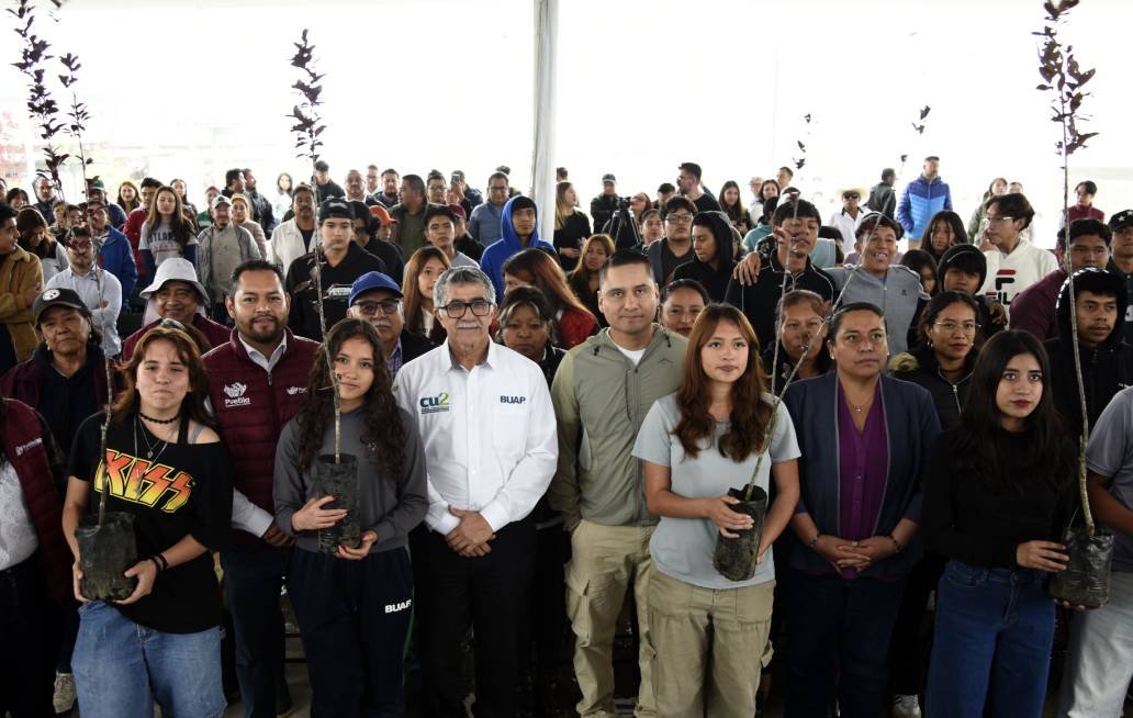 Inicia en CU2 BUAP “Raíces del futuro” Inicia en CU2 BUAP “Raíces del futuro”