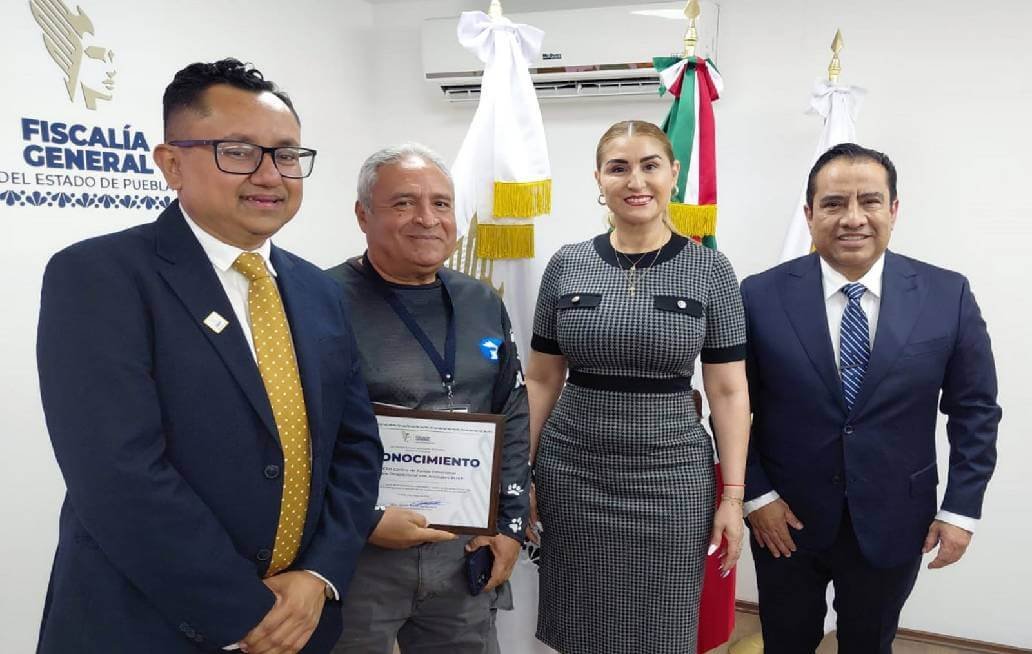 CAETO BUAP recibe reconocimiento de la FGE CAETO BUAP recibe reconocimiento de la FGE