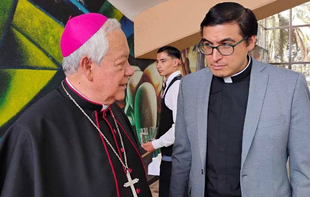 Charla con el Arzobispo en su Jubileo Sacerdotal