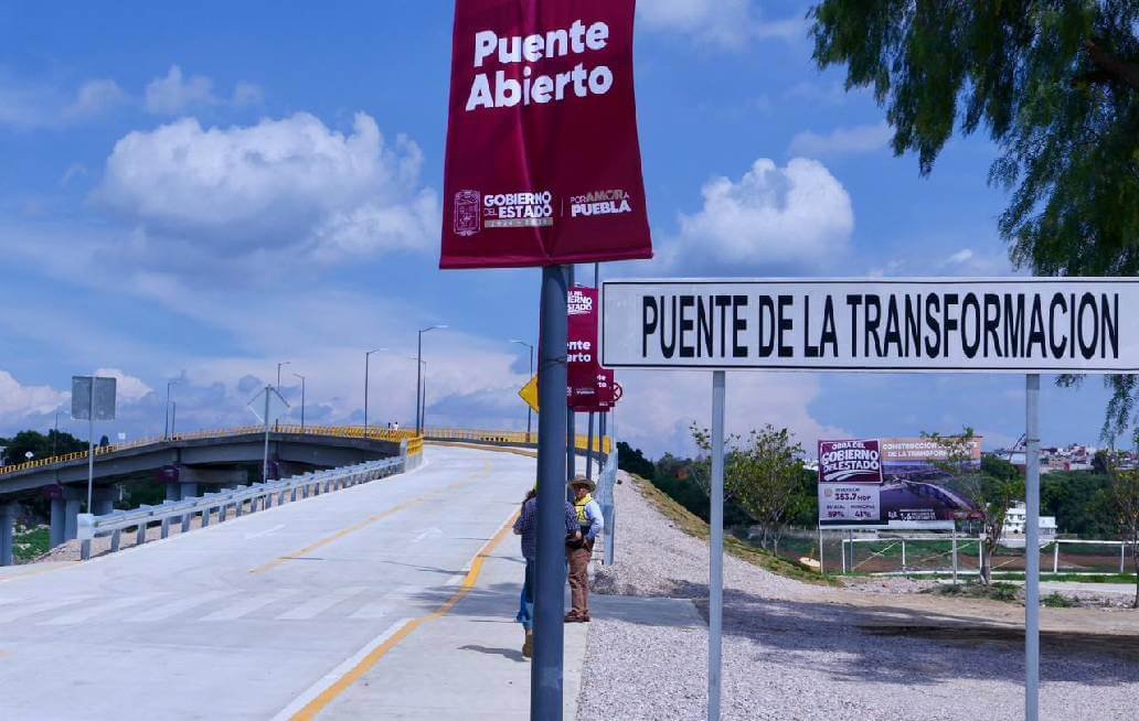 La apertura del puente, dejará sin clientela el servicio de la panga, por lo que el diputado José Luis Figueroa se reunió con la gente que opera ese servicio con el propósito de buscar alternativas para que siga funcionando como medio de transporte