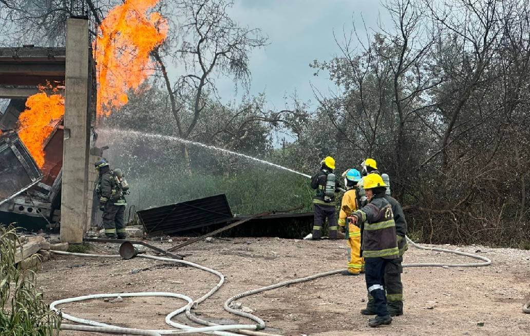 Explotan pipas de gas en Tepeaca