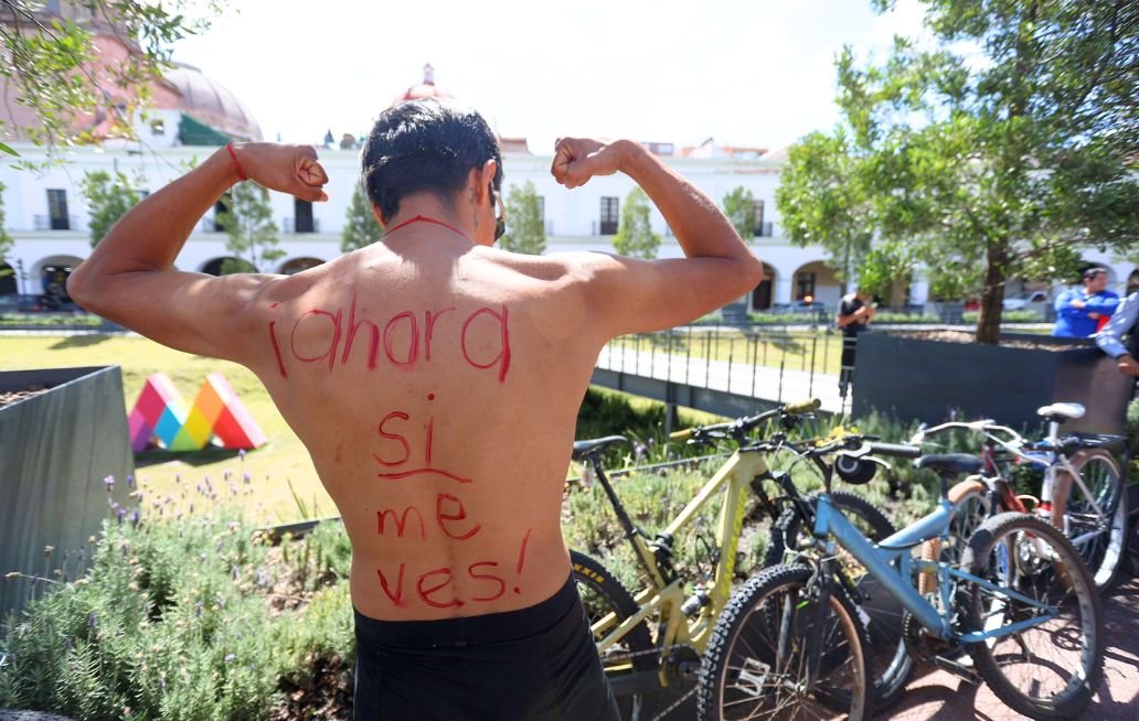 rodada al desnudo WNBR.