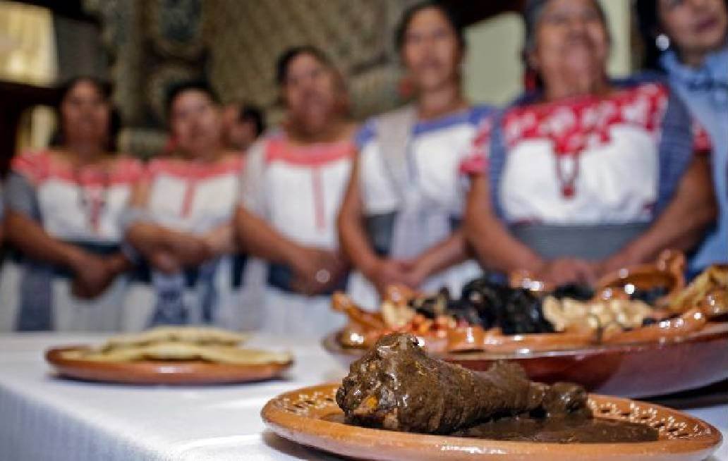 Presenta San Andrés Calpan la Feria del Mole 2026 de la Junta