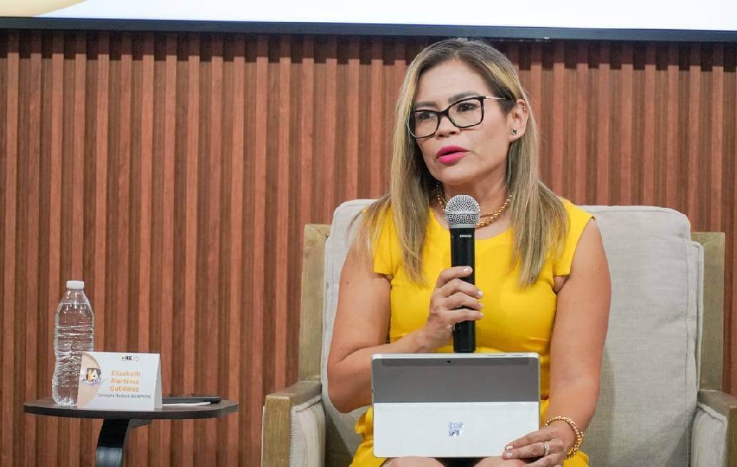 Analizan en el IEE el impacto de la IA en la democracia
