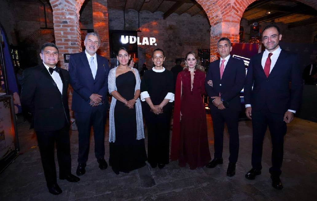 Asiste presidenta de San Andrés Cholula a toma de protesta del nuevo Consejo Directivo de la Canaco Asiste presidenta de San Andrés Cholula a toma de protesta