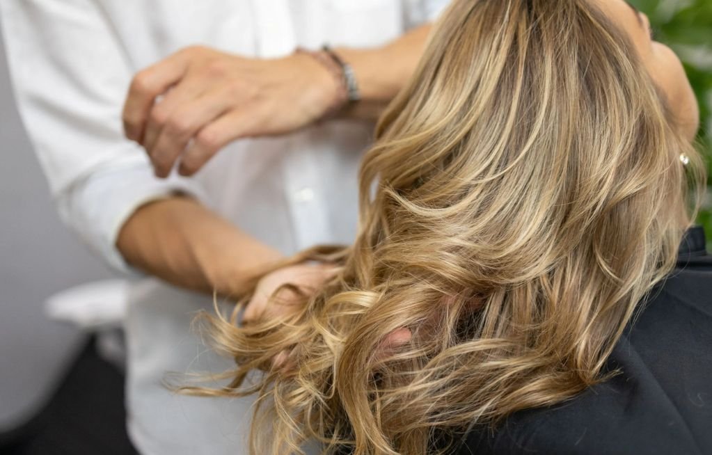 Del skincare al haircare: la rutina también comienza en el cuero cabelludo Del skincare al haircare: la rutina también comienza en el cuero cabelludo