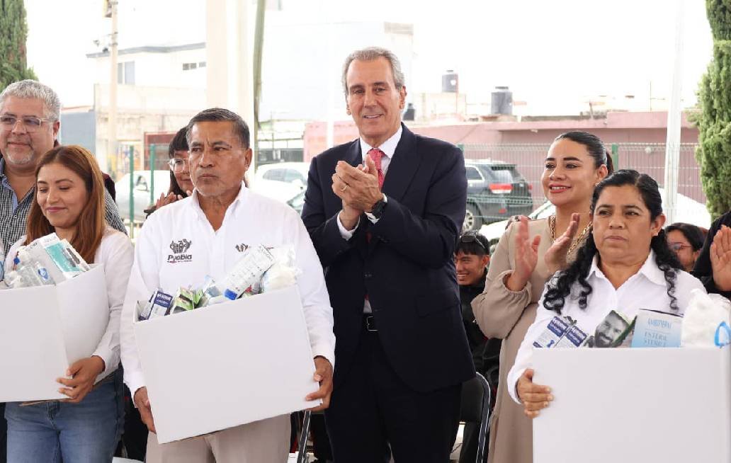 El Gobierno de la Ciudad busca fortalecer el acceso de la ciudadanía a programas y apoyos municipales y federales para acercar servicios y apoyos a las familias poblanas El Gobierno de la Ciudad busca fortalecer el acceso (1)