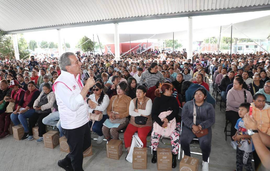  Entrega Chedraui apoyos del programa Alimentación Imparable