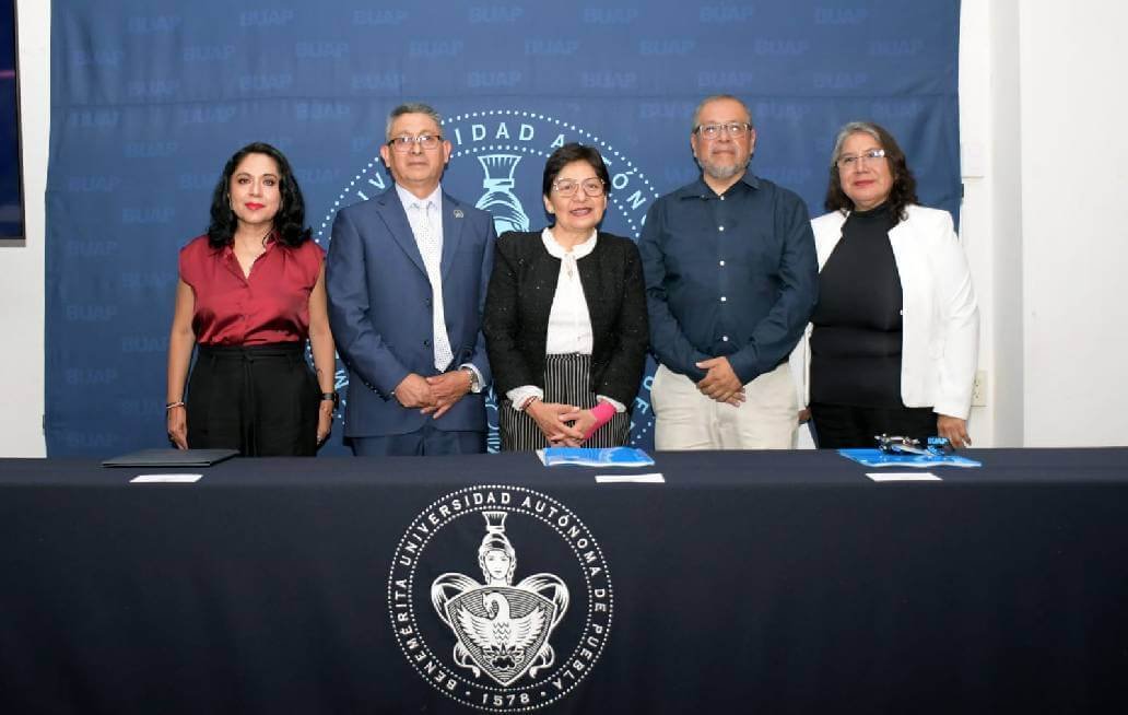 Facultad de Ciencias Químicas forma profesionistas destacados y comprometidos Facultad de Ciencias Químicas forma profesionistas destacados