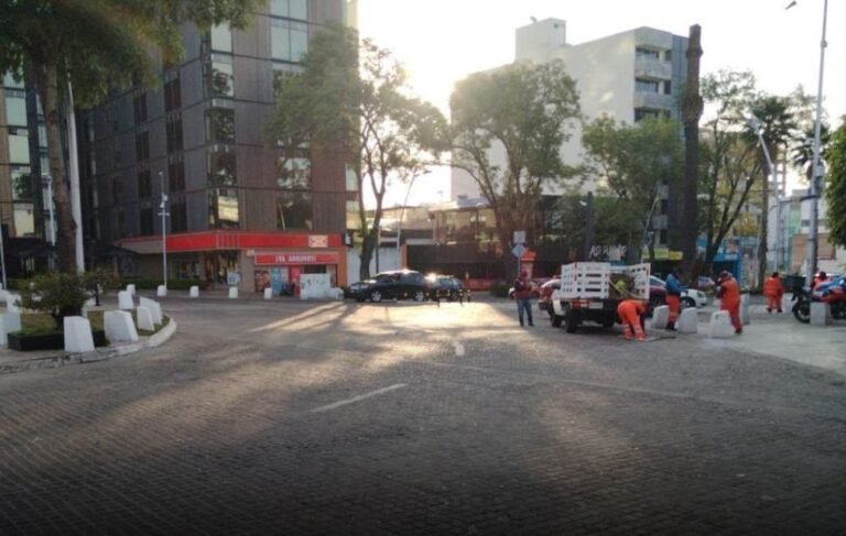 Gobierno de la Ciudad de Puebla mantiene operativo de limpieza tras la victoria de México