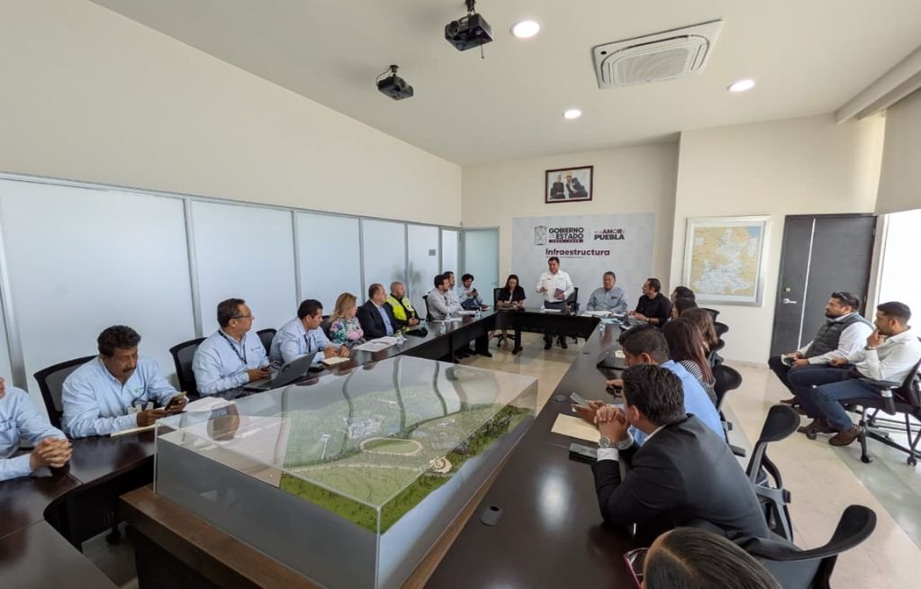 Para evitar daños en obras de pavimentación, Secretaría de Infraestructura reúne a sectores Para evitar daños en obras de pavimentación, Secretaría de Infraestructura reúne a sectores