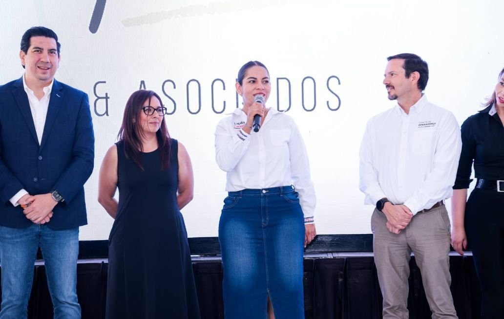 Presidenta municipal de San Andrés Cholula ofrece servicios de salud gratuitos a las familias Presidenta municipal de San Andrés Cholula ofrece servicios de salud gratuitos a las familias