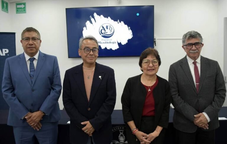 Reconoce Rectora Lilia Cedillo calidad del Posgrado en Microbiología