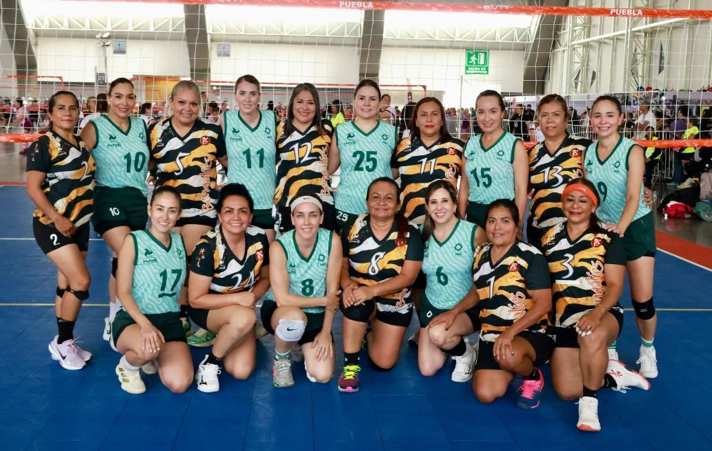 Se desarrolla el cuarto día de actividades del Festival Máster de Voleibol en Puebla capital Se desarrolla el cuarto día de actividades del Festival Máster de Voleibol en Puebla capital