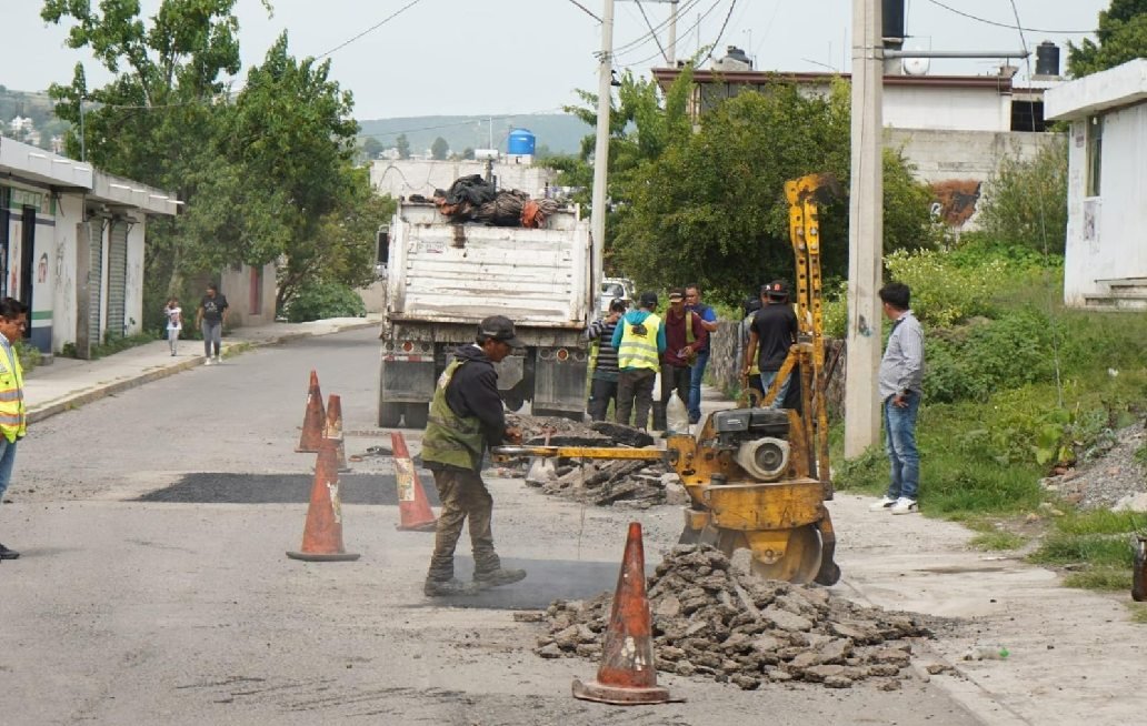 Verifica Chedraui trabajos de bacheo en San Andrés Azumiatla Verifica Chedraui trabajos de bacheo en San Andrés Azumiatla