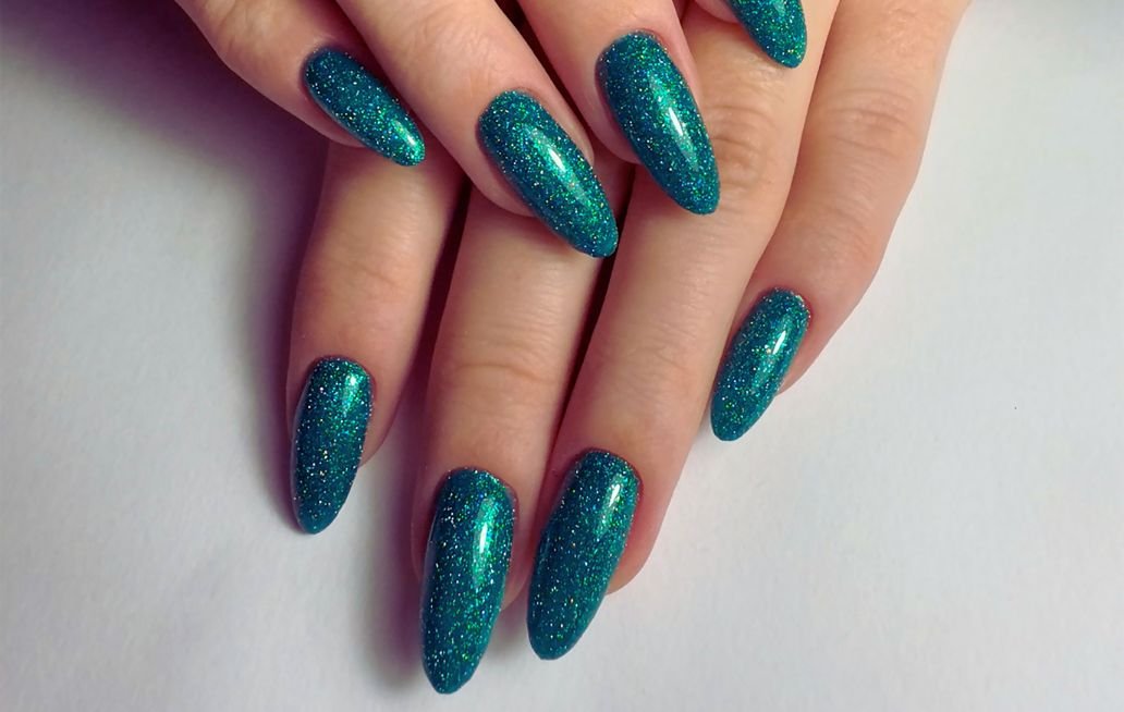 Descubre el tono jade, el más elegante en manicure Descubre el tono jade, el más elegante en manicure