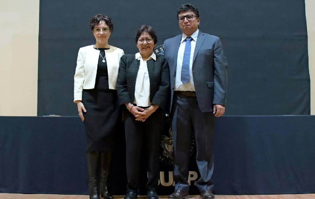 Dicta conferencia en la BUAP la subgobernadora del Banco