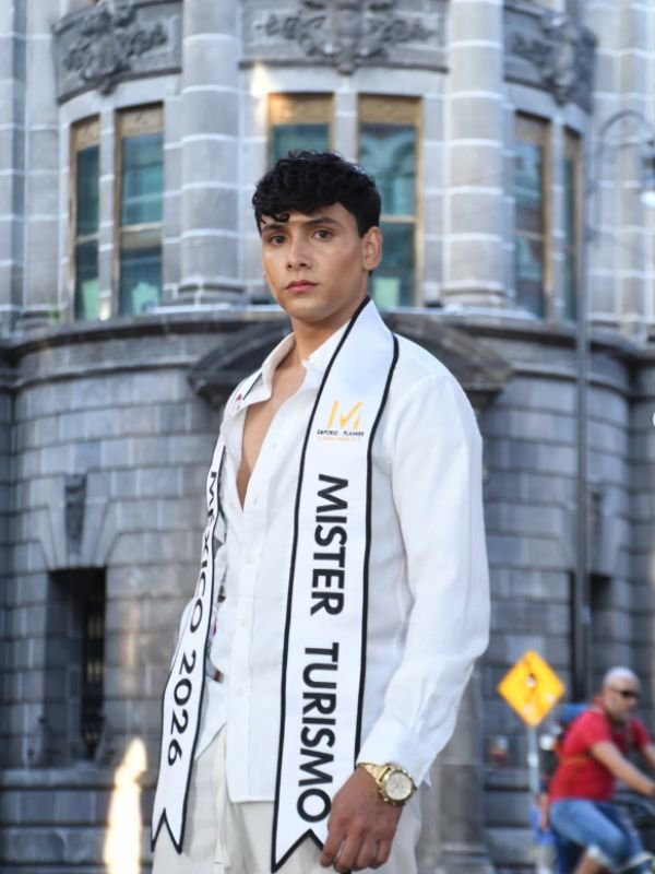 Eduardo Zamora Mister Turismo