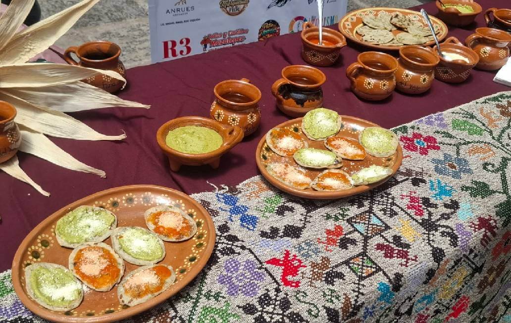 Jóvenes buscan preservar la tradición del Xole en Chignautla