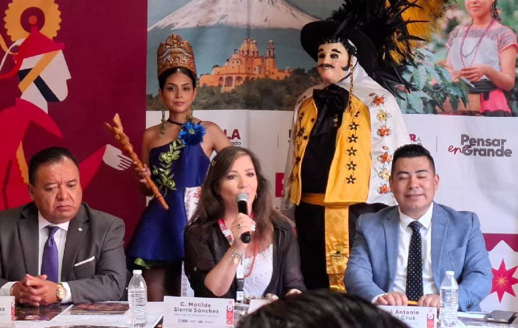 Puebla rinde homenaje a Juan Gabriel a 10 años de su partida