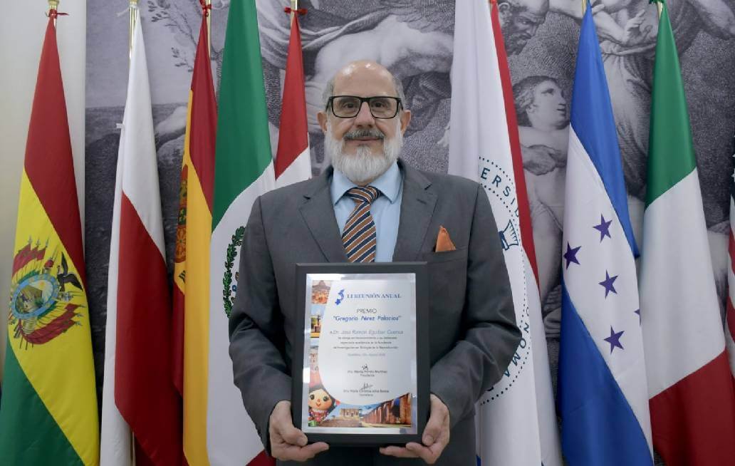 Recibe investigador BUAP premio “Gregorio Pérez Palacios” Recibe investigador BUAP premio “Gregorio Pérez Palacios”