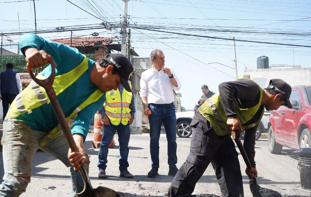 Supervisa Chedraui campaña “BacheAndo Puebla” en Xochimehuacan Supervisa Chedraui campaña “BacheAndo Puebla” en Xochimehuacan
