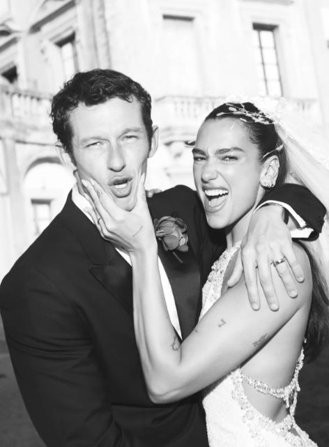 Dua Lipa revela cómo fue su boda con Callum Turner