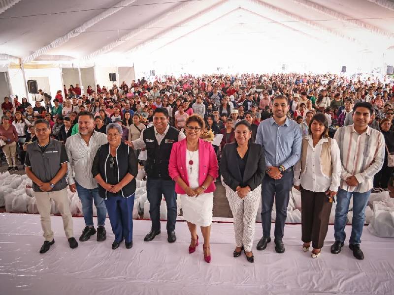 Omar Muñoz respalda a mil 500 familias con apoyos alimentarios