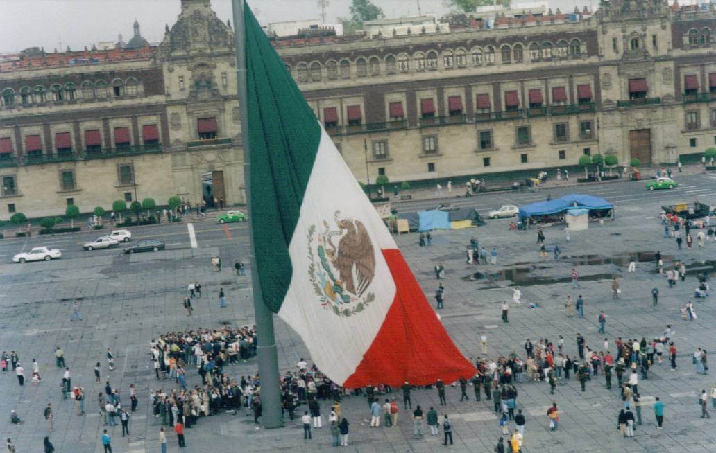 Cinco datos de banderas monumentales de México: de la fábrica