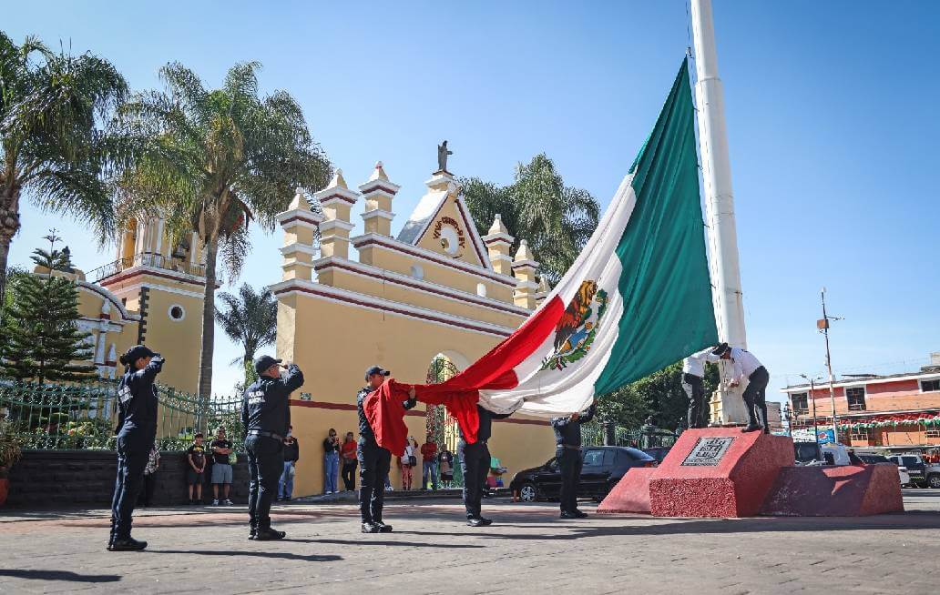  Encabeza edil de Cuautlancingo ceremonia por el 205 aniversario