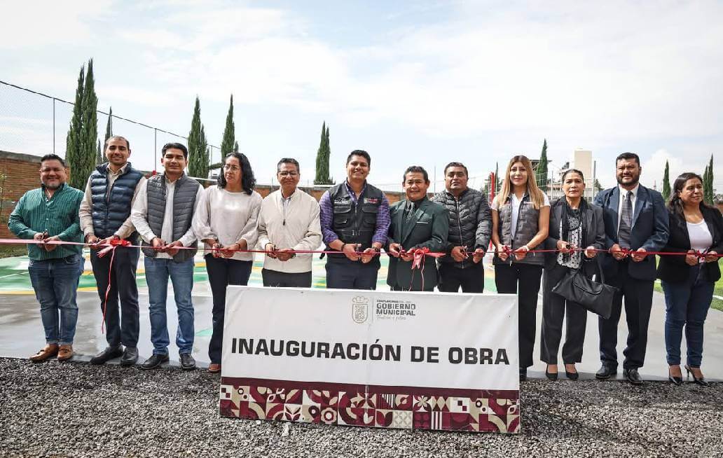 Entrega edil de Cuautlancingo una cancha en Sanctorum