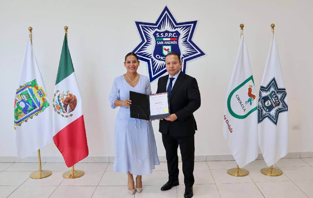 Fortalece presidenta municipal de San Andrés Cholula capacidades de inteligencia policial en la SSPPC Fortalece presidenta municipal de San Andrés Cholula capacidades
