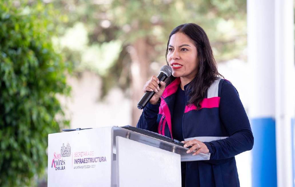 Invierte presidenta municipal de San Andrés Cholula en mejores espacios educativos para las y los estudiantes Invierte presidenta municipal de San Andrés Cholula en mejores