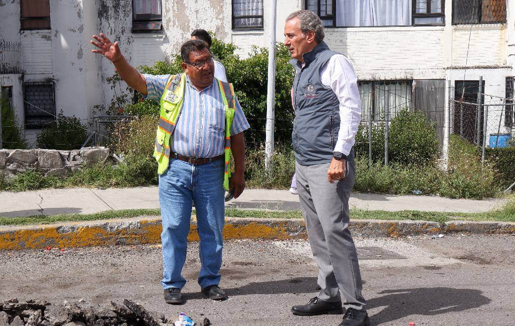 Supervisa Chedraui labores de bacheo en colonia La Noria Supervisa Chedraui labores de bacheo en colonia La Noria
