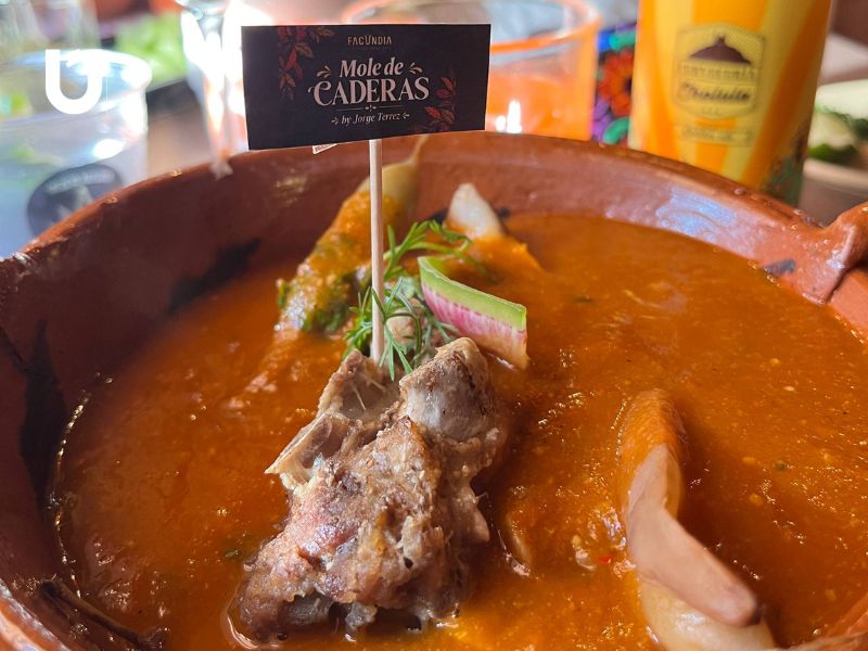 facundia: mole de caderas