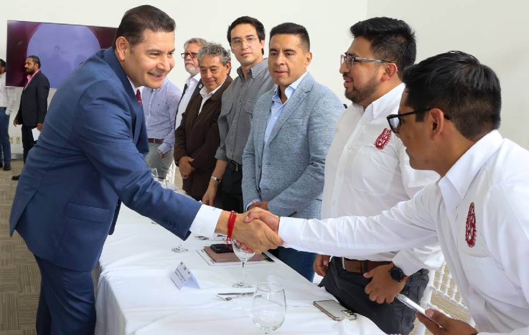 Alianza con empresarios acelera saneamiento integral del Río Atoyac Alianza con empresarios acelera saneamiento integral