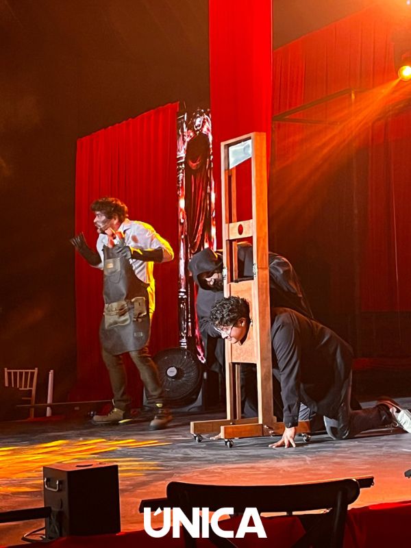 Circo Siniestro