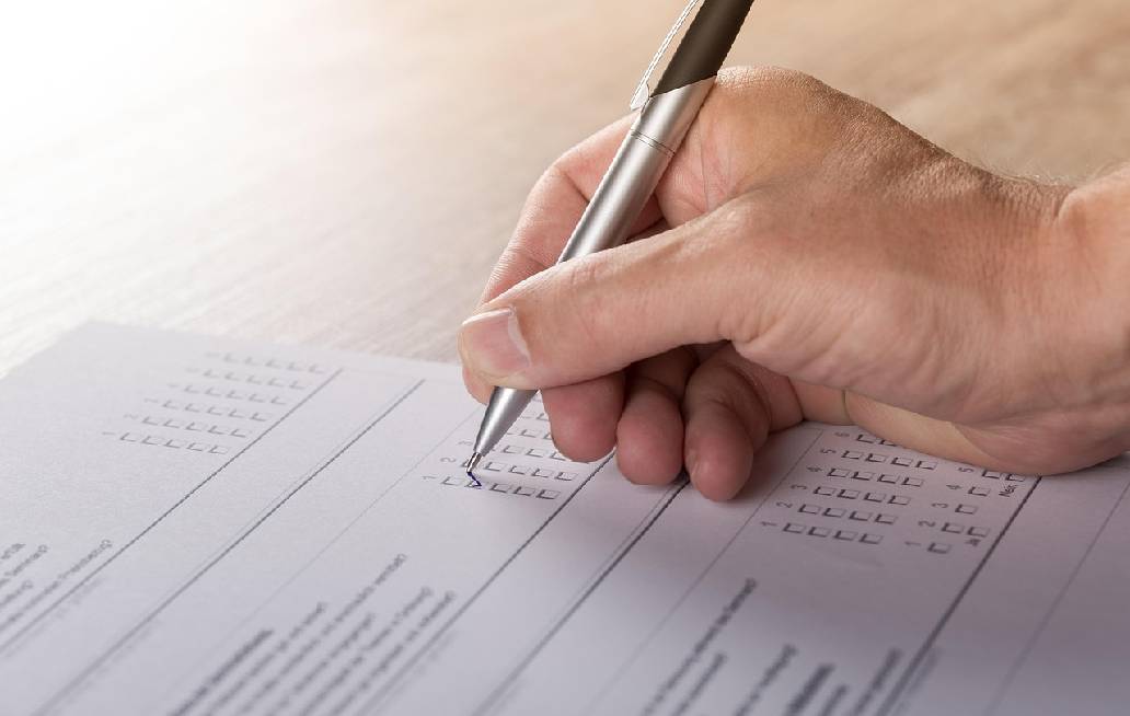 El mito de las encuestas: ¿quién elige realmente? El mito de las encuestas: ¿quién elige realmente?